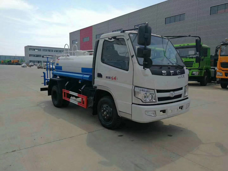 2����ˮ܇����(sh��)��2���{�ƞ�ˮ܇�N�ۏS�҃r�񣬖|�L��ˮ܇�N�۹�˾