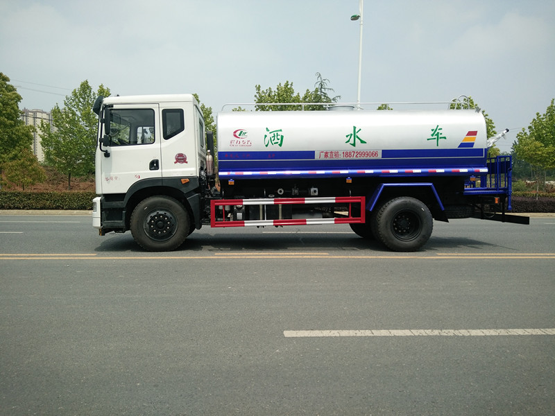 ��·��ˮ܇(ch��)�DƬ