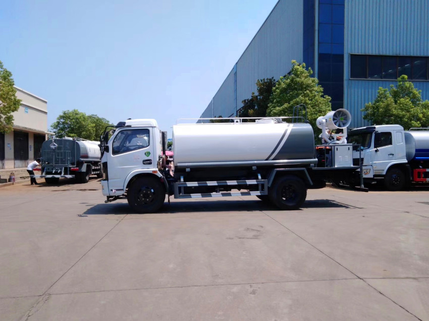 ����8��ˮ�։m܇