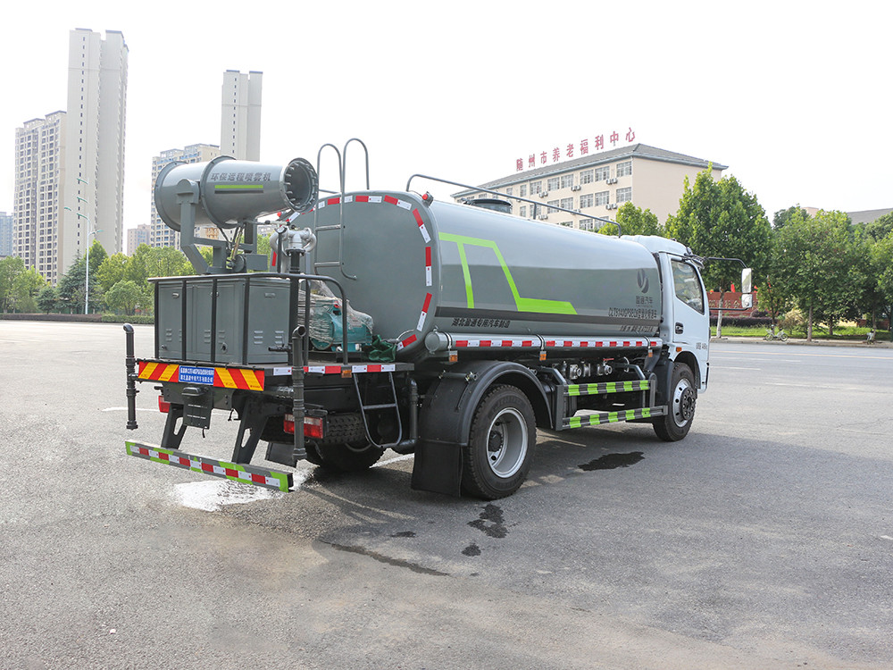 �|�L(f��ng)8���F�ڞ�ˮ܇-�|�L(f��ng)8���։m��ˮ܇�S�҈�(b��o)�r(ji��)-����ӯͨ