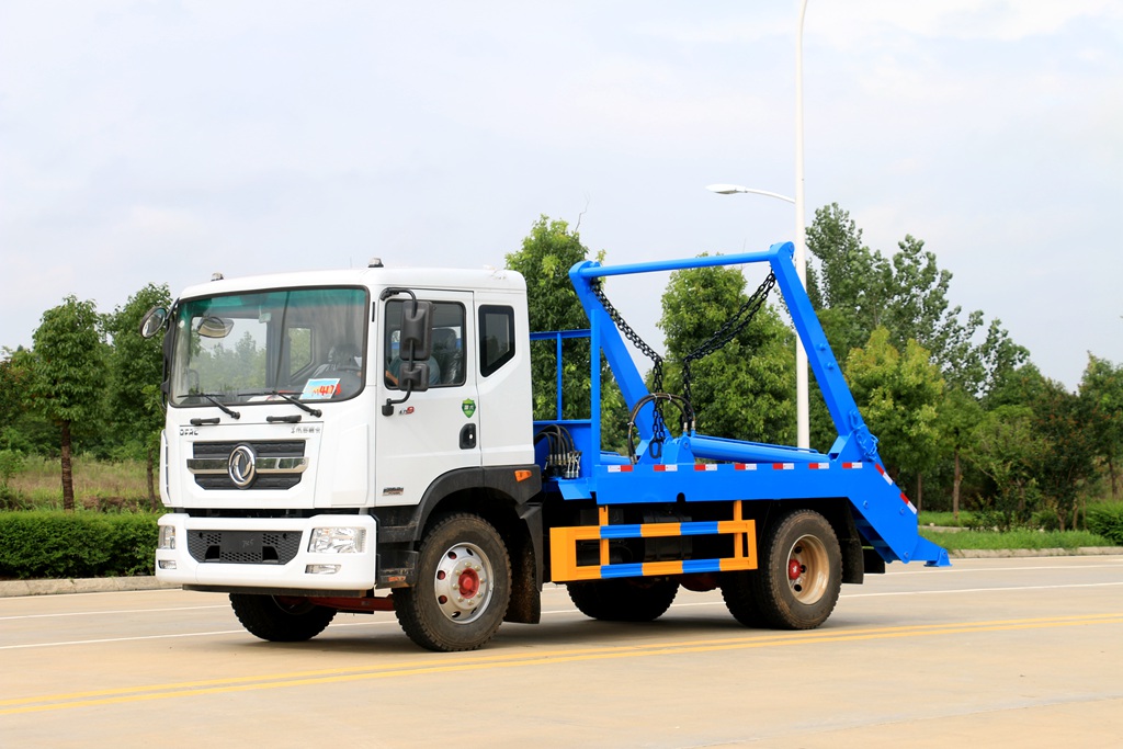 東風D9擺臂式垃圾車